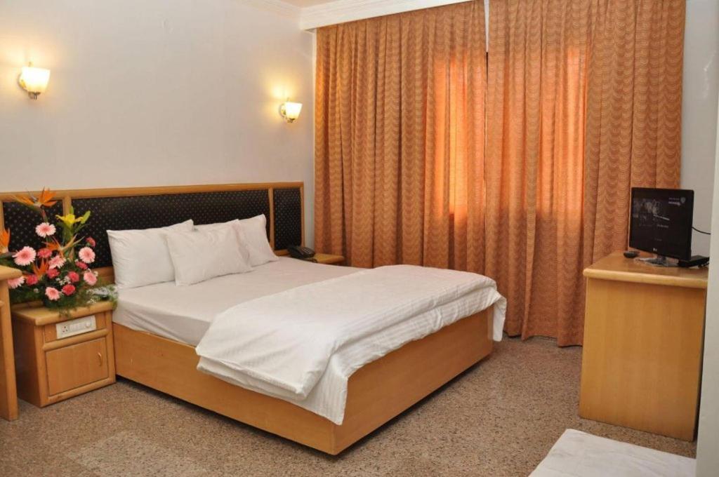 Hotelpearlinn Bangalore Exteriör bild